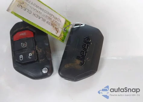 2022 Jeep Wrangler Unlimited Sahara 4X4 из США, поврежденный, VIN 1C4HJXEG9NW217839